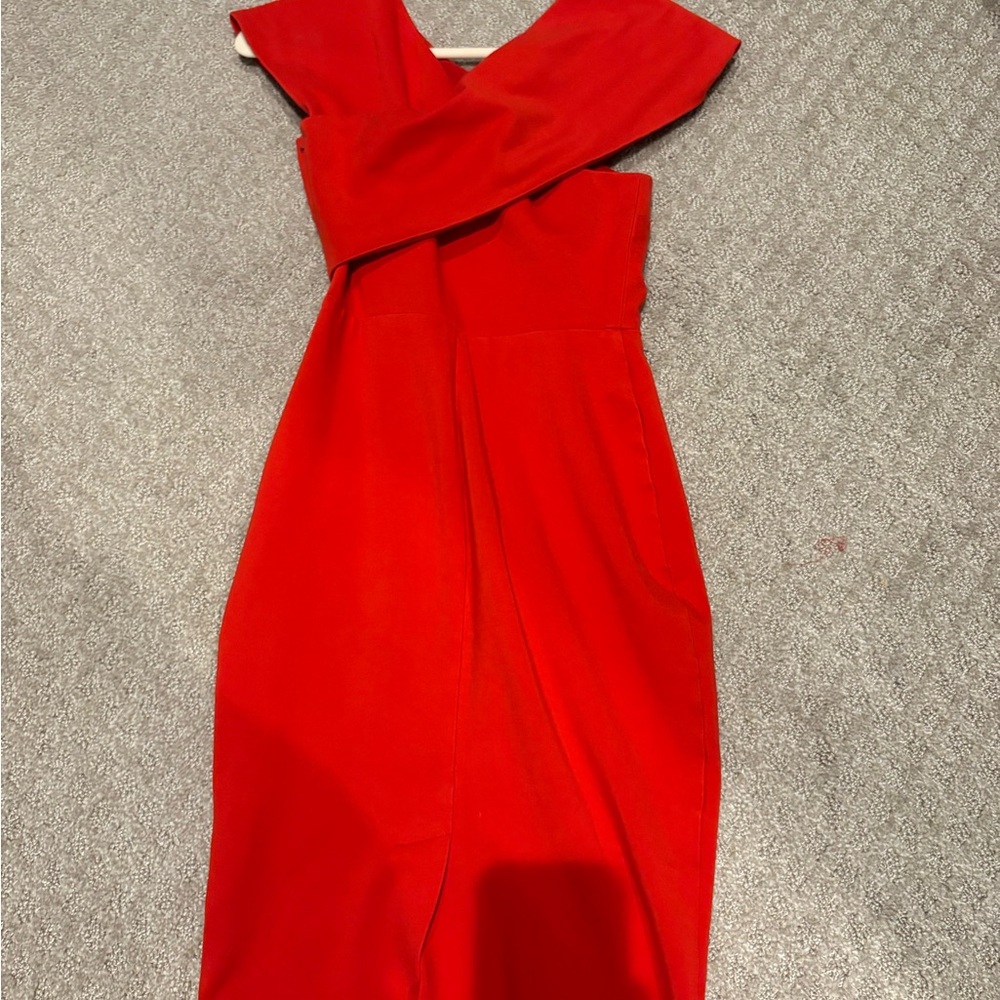 Elliatt Bright Red One-Shoulder Cocktail Dress